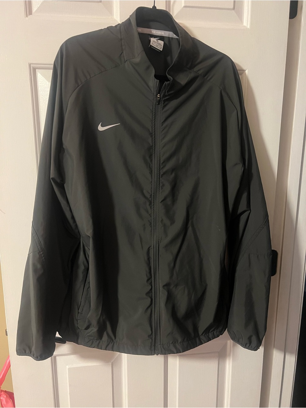 Nike Men's Black Full-Zip Windbreaker Jacket with Swoosh